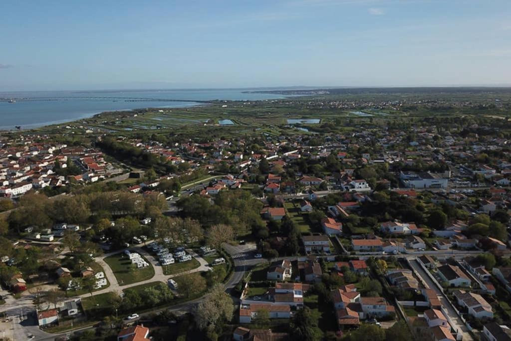 Les Amareyeurs - Ile D'Oleron - Maison Classee 3 Etoiles Avec Piscine - Clim - Velos Le Château-dʼOléron Kültér fotó