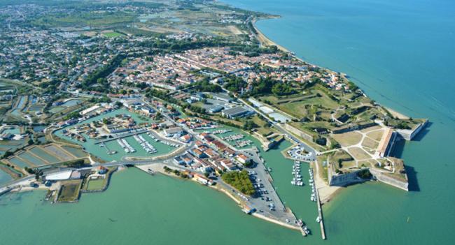 Les Amareyeurs - Ile D'Oleron - Maison Classee 3 Etoiles Avec Piscine - Clim - Velos Le Château-dʼOléron Kültér fotó
